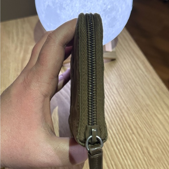 ❤️PRADA NYLON ZIPPY WALLET❤️ - Picture 6 of 14